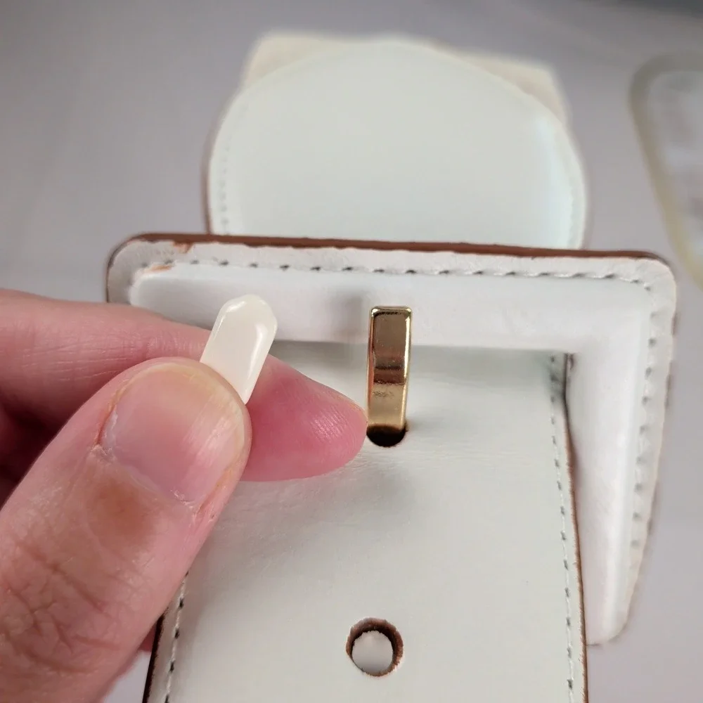 Wide Leather Elastic Cinch Waist Belt M/L Off White Buckle Coastal Prep